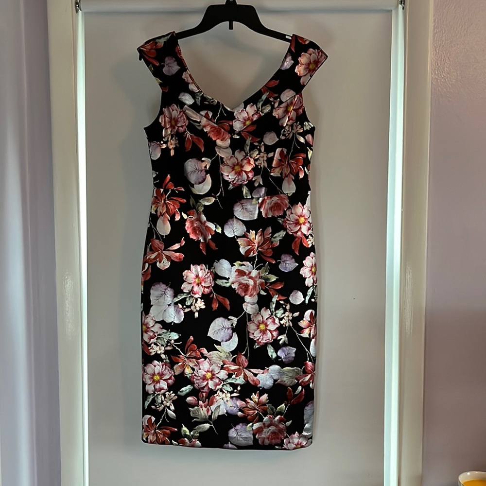 NY&Co Metallic Foil Floral Size Medium Stretch Dress